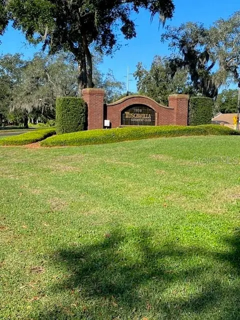 724 Barrington Cir, FL