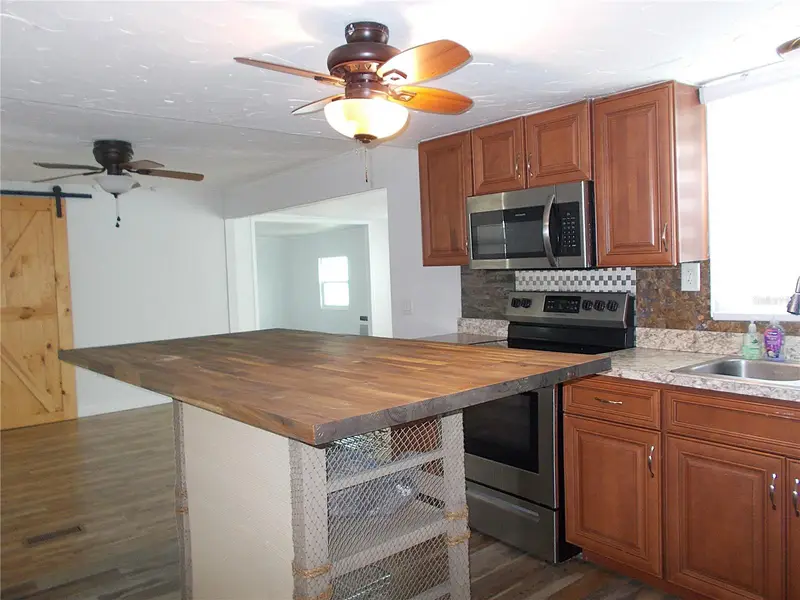 373 Longwood Dr, FL