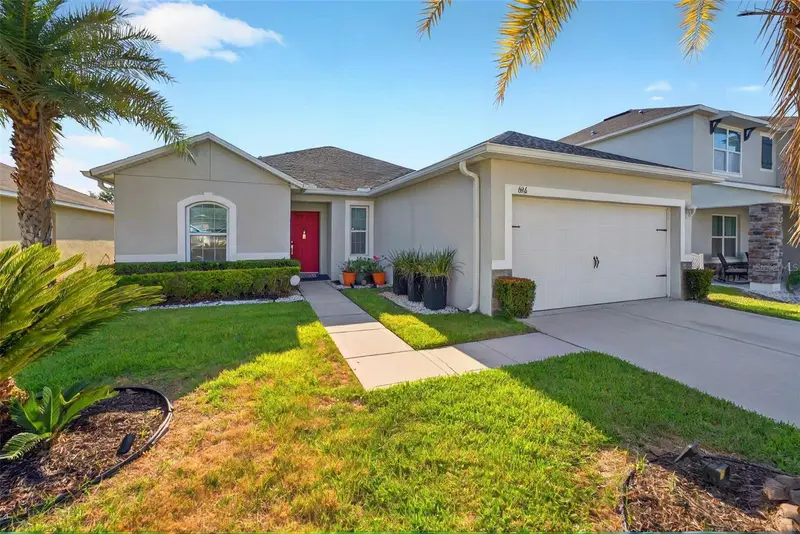 826 Sheen Cir, FL