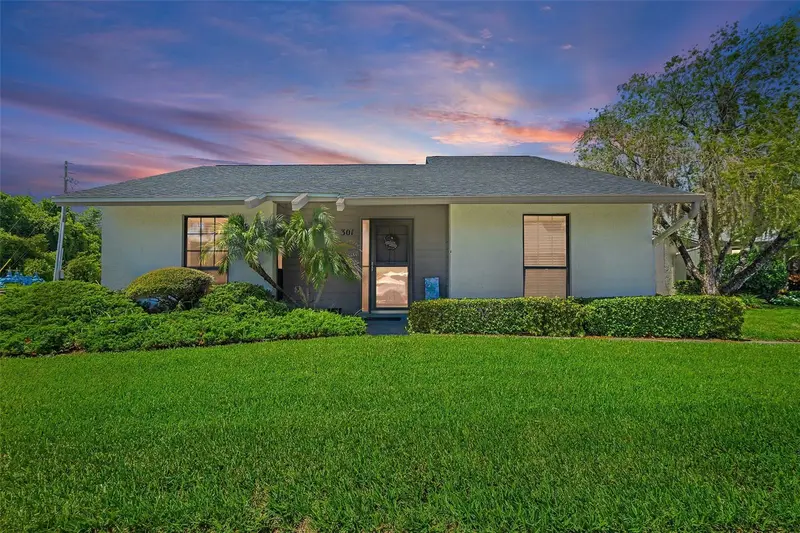 301 Windrush Loop, FL