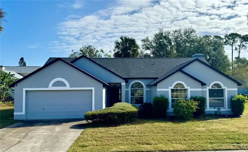 215 Hollowbrook Cir, FL
