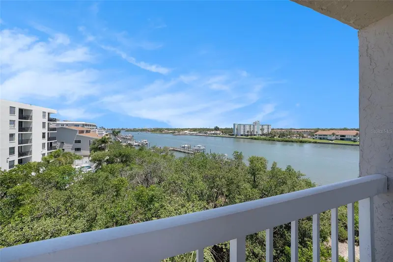 19925 Gulf Blvd #407, FL