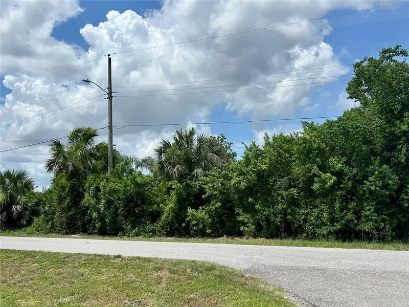 3273 Santa Barbara Dr, FL