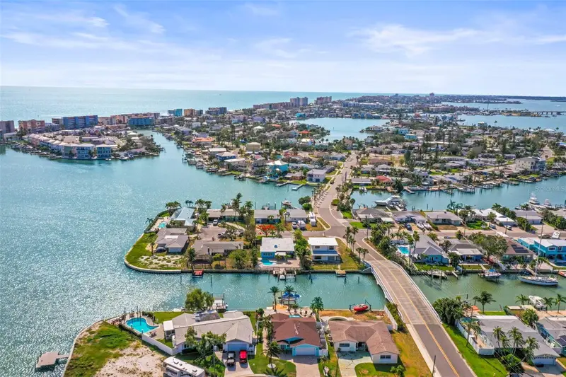 403 Normandy Rd, FL