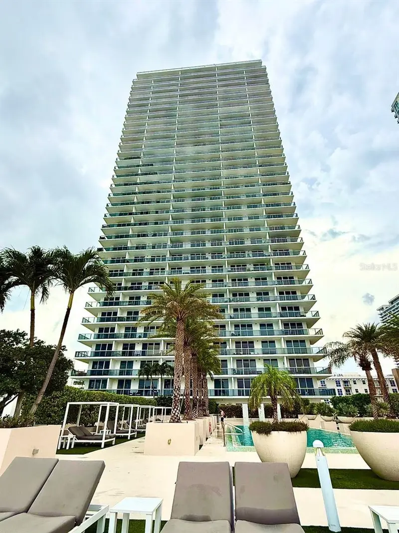 600 Ne 27th St #604, FL