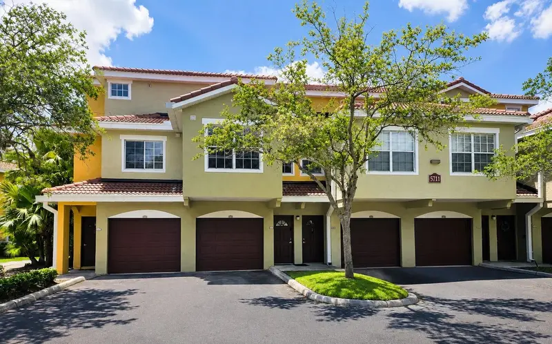5711 Bentgrass Dr #19-203, FL