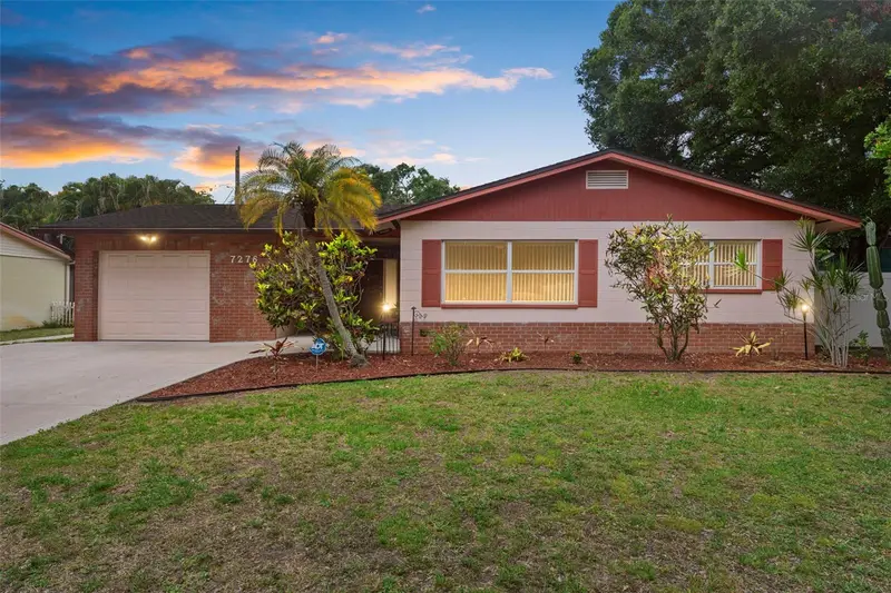 7276 21st Street N, FL