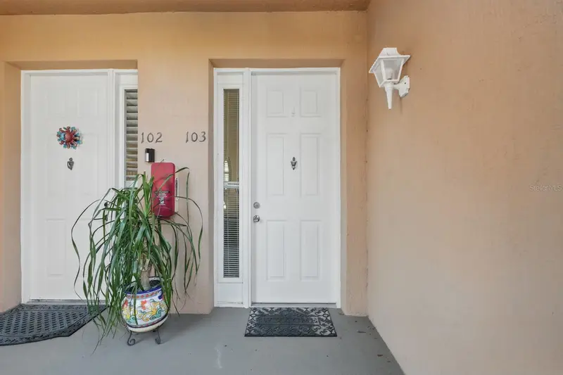 300 Via Castilla #103, FL