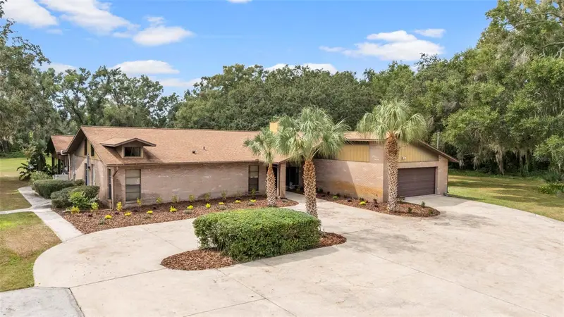 309 Hidden Lake Dr, FL