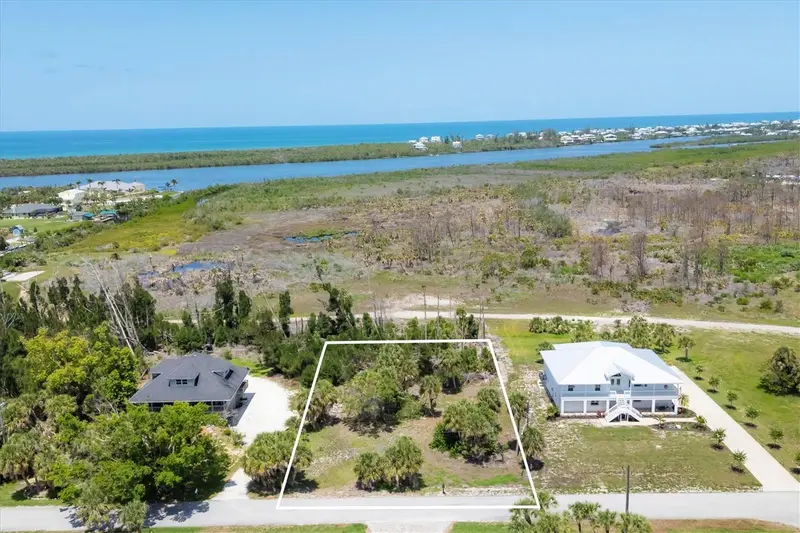 55 Green Dolphin Dr N, FL
