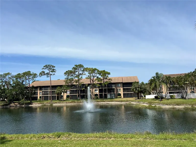 5734 Ashton Lake Dr #7, FL