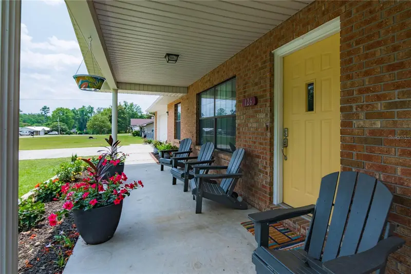 126 Sw Mockingbird Way, FL