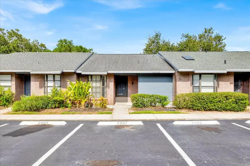 2907 Prince Oak Ct, FL