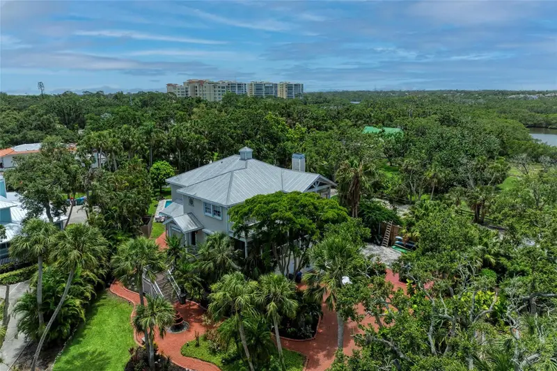 8963 Fishermens Bay Dr, FL