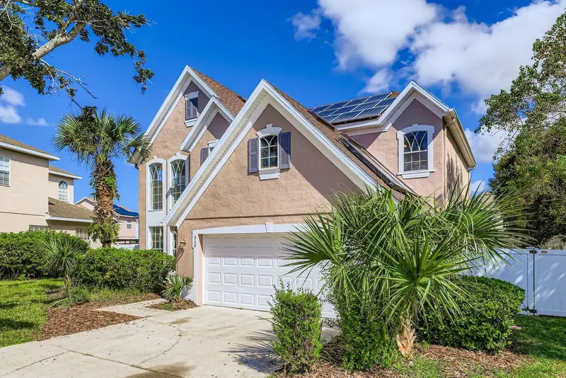 528 Herring Gull Ct, FL