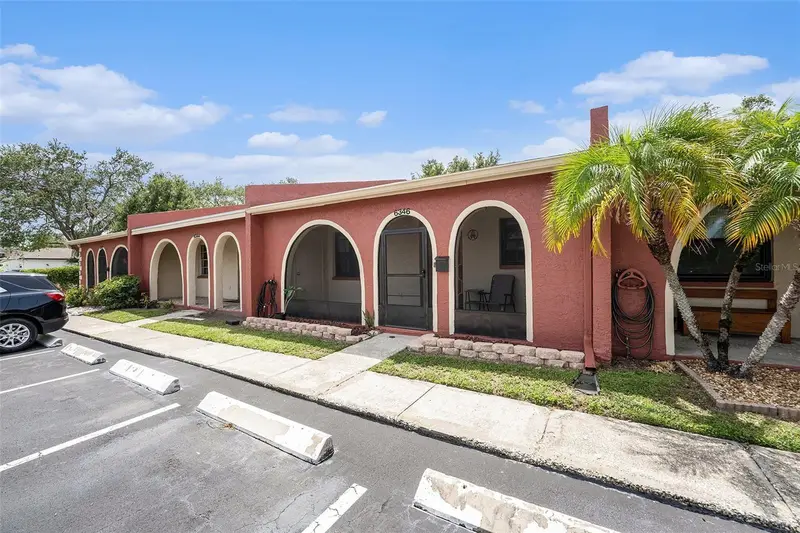 6346 Bonnie Bay Cir N, FL
