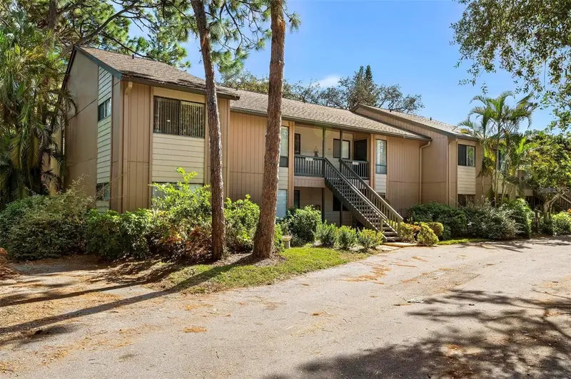 1707 Pelican Cove Rd #451, FL