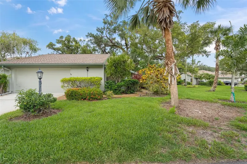 4637 Willow Wood Cir #44, FL