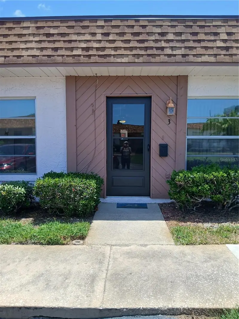 6050 Chesham Dr #3, FL