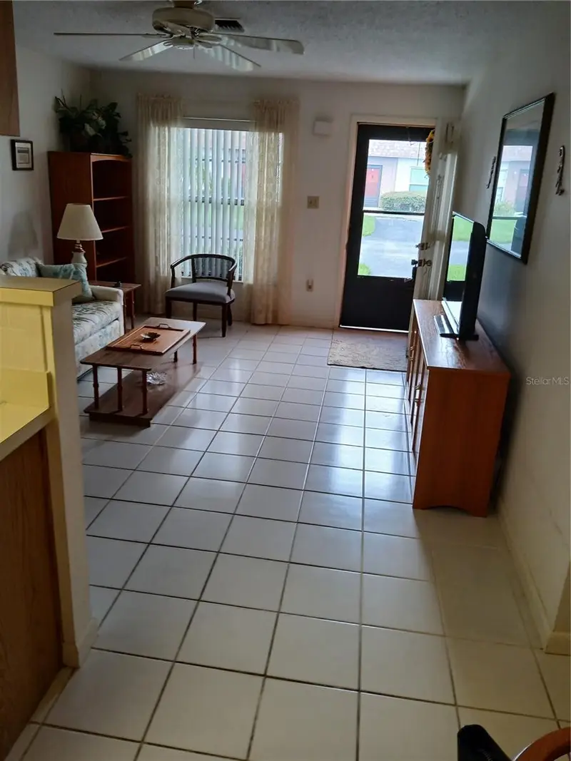 6050 Chesham Dr #3, FL
