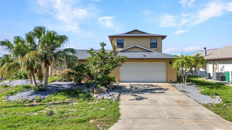 18566 Arapahoe Cir, FL