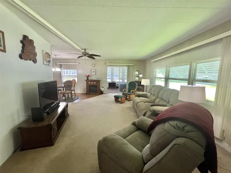 424 Hawthorne Blvd, FL