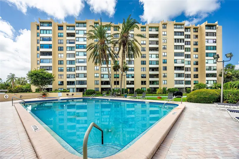 2621 Cove Cay Dr #309, FL