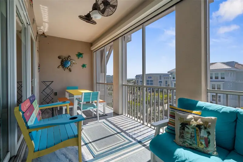 395 Aruba Cir #401, FL