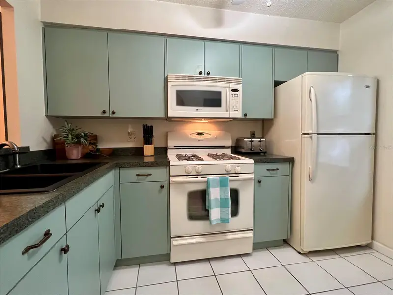 1286 Mission Hills Blvd, FL