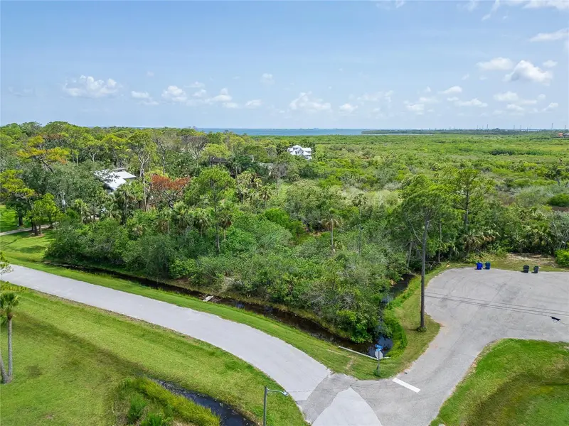 Strathmore Ave, FL