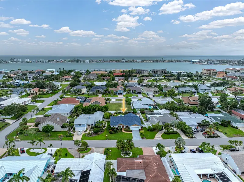 366 6th Ave N, FL