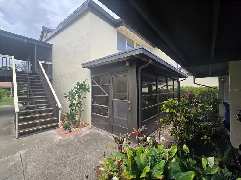 624 White Pine Tree Rd #5, FL