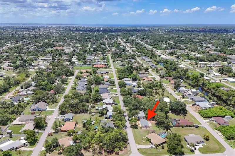 1053 Yarmouth St, FL