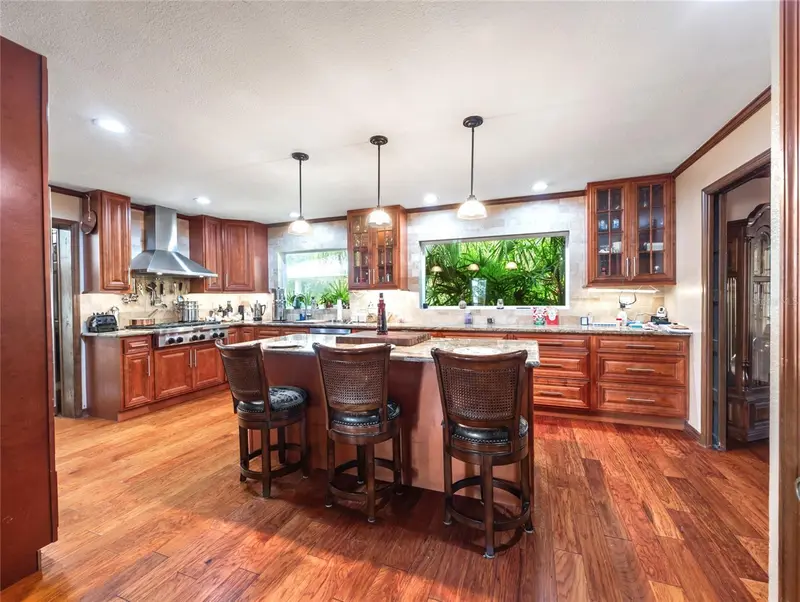 15733 Tower View Dr, FL