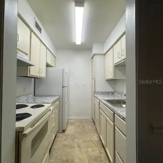415 Wymore Rd #101, FL