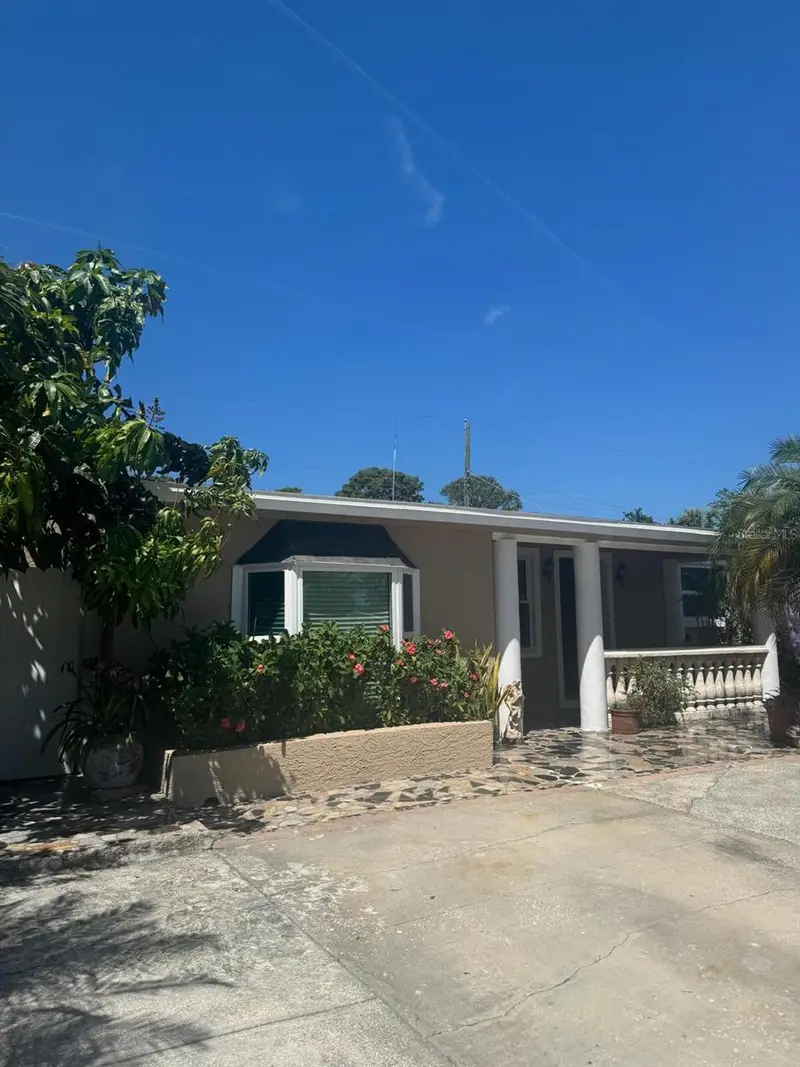 5106 Gateway Dr, FL