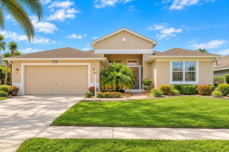 27328 Pine Straw Rd, FL