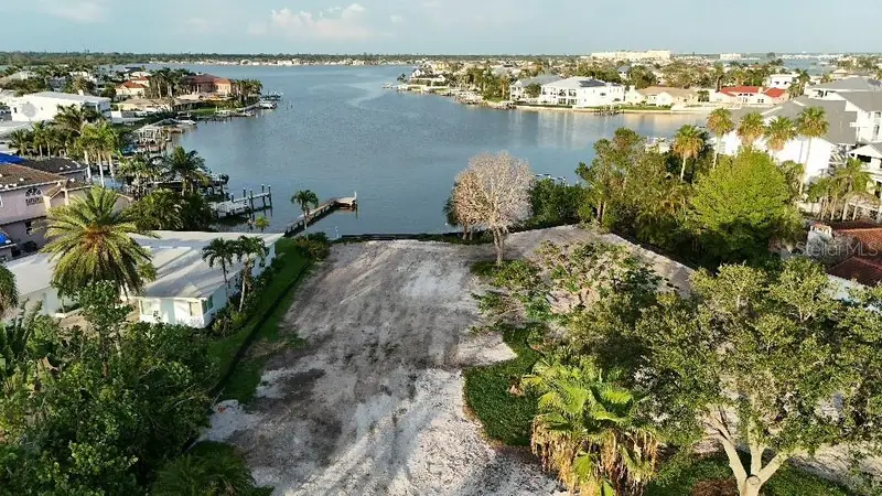 179 Bath Club Blvd N, FL