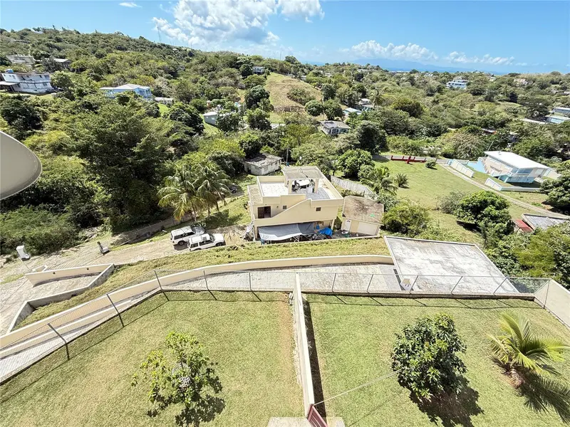 Villa Borinquen Barrio Santa Maria #376 & 377, PR