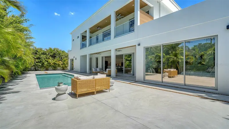 2124 Clematis Pl, FL