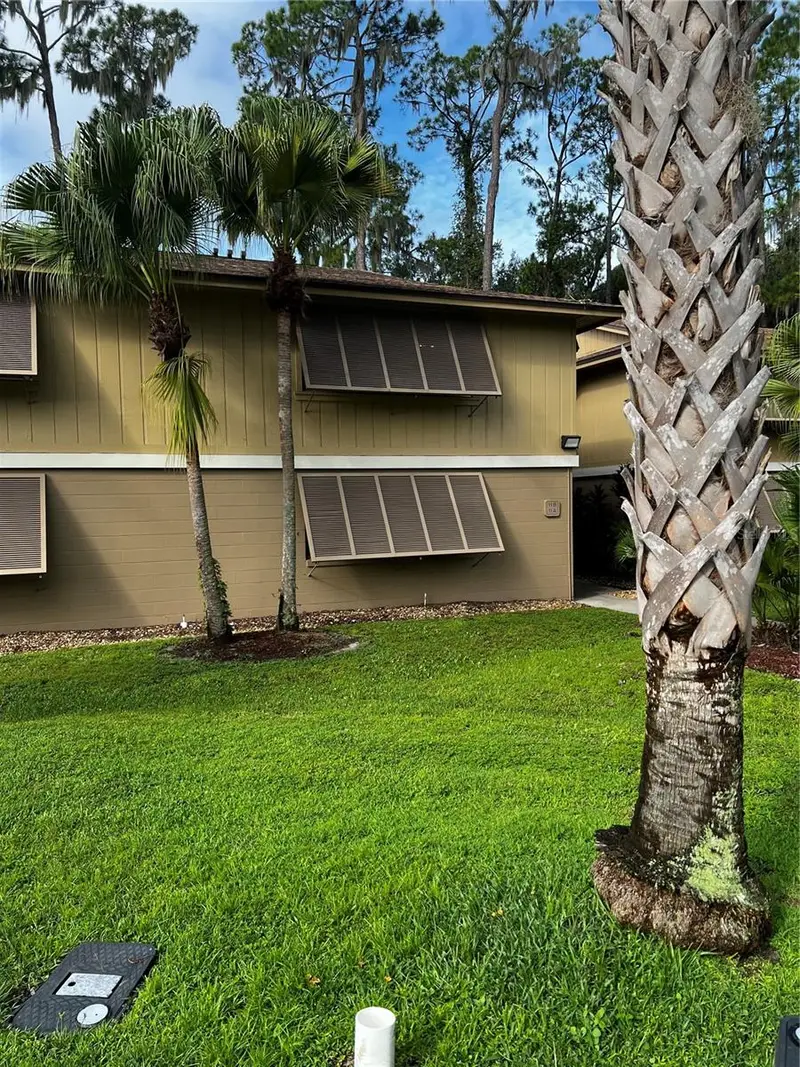 120 Hibiscus Woods Ct #11b, FL