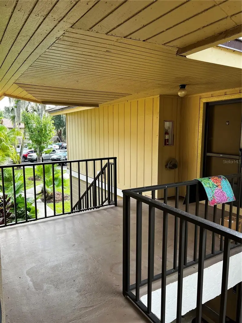 120 Hibiscus Woods Ct #11b, FL