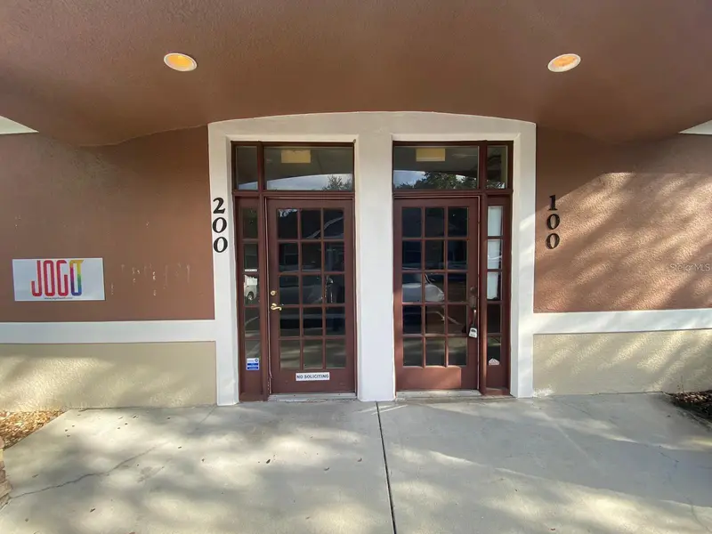 1826 N Alafaya Trl #4, FL