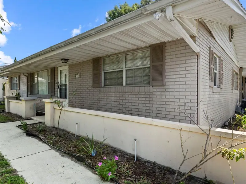 2800 Sunset Dr Nw, FL