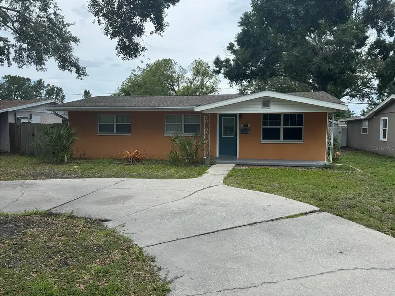 217 43rd Ave Ne, FL