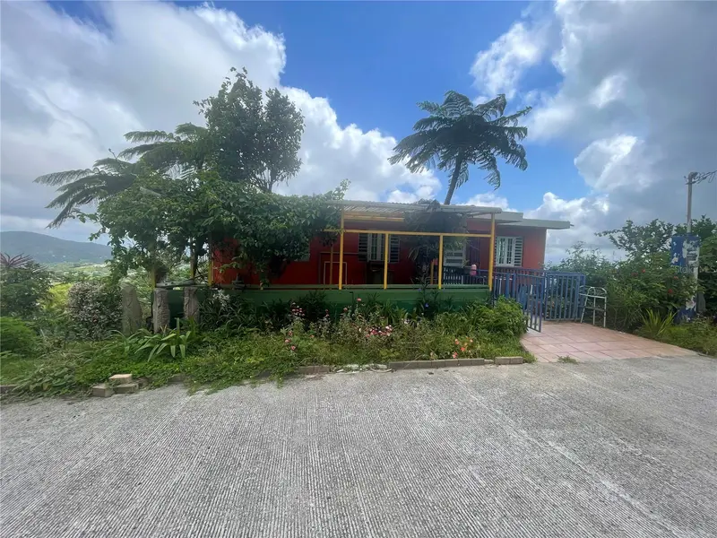 1 Los Pinos, PR