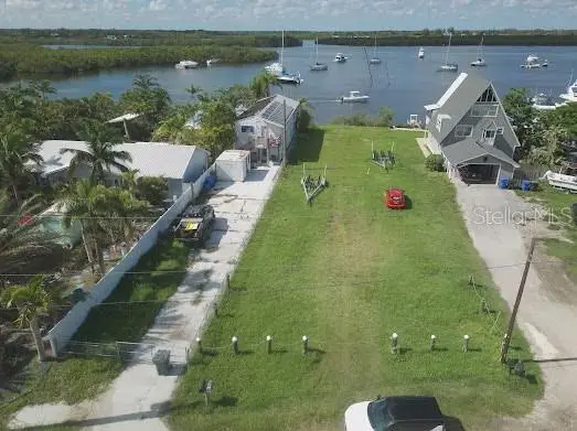 3322 W Shell Point Rd #B, FL
