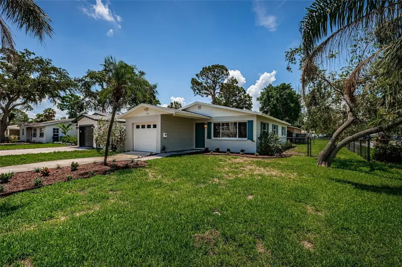 1700 Shore Acres Blvd Ne, FL