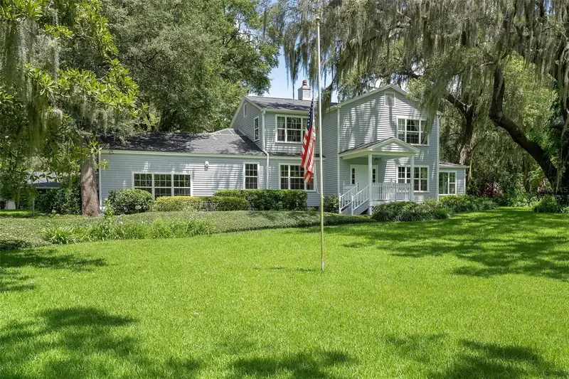 9223 Silver Lake Dr, FL