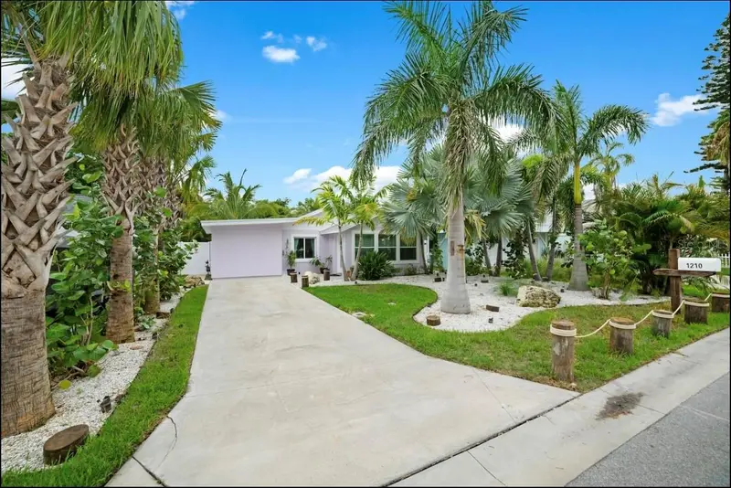 1210 Bay Palm Blvd, FL